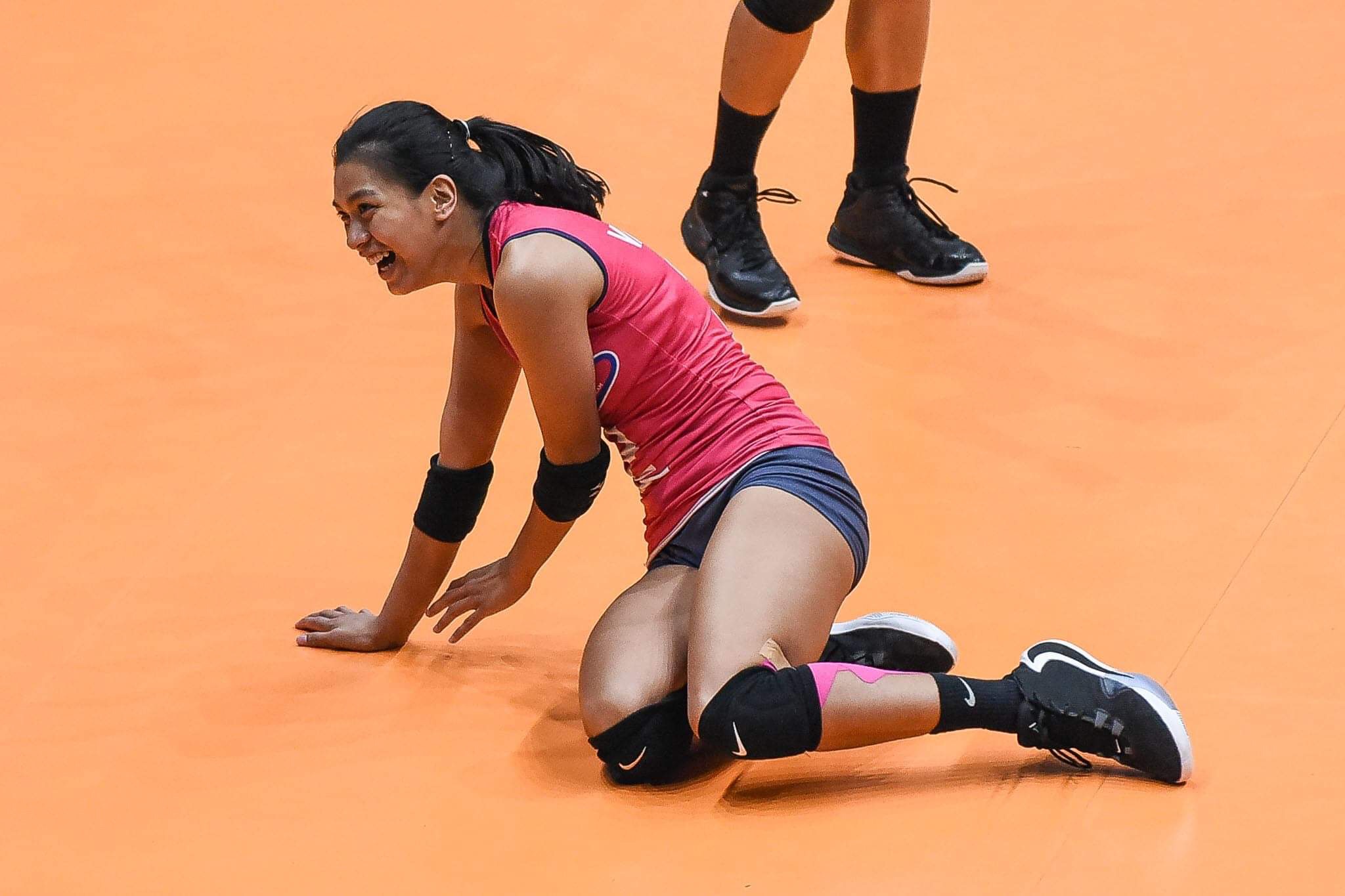 Valdez Creamline Keep Energy Up To Beat Banko Despite Late Start To Game Inquirer Sports 