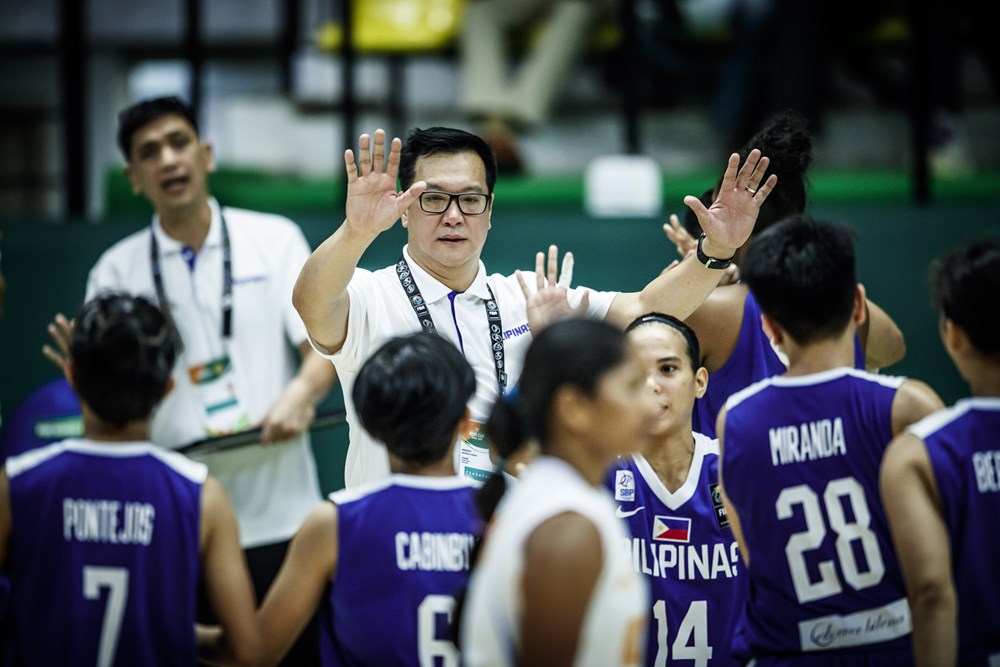 Gilas women team with coach Pat Aquino