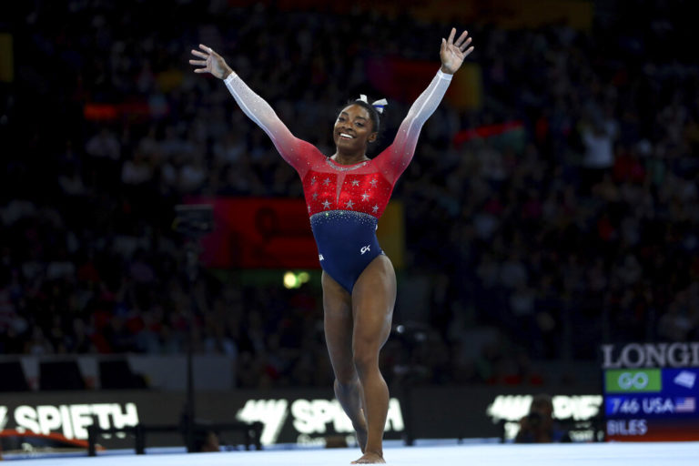 Simon Biles Sets Record As US Wins World Gymnastics Team Gold ...