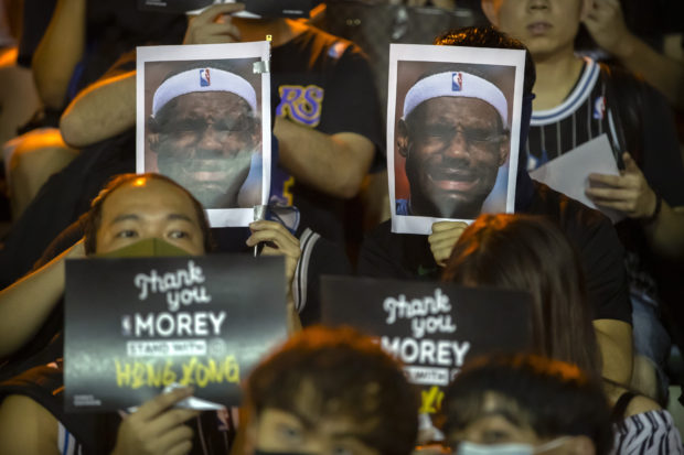  As NBA-China tweet rift continues, James enters spotlight