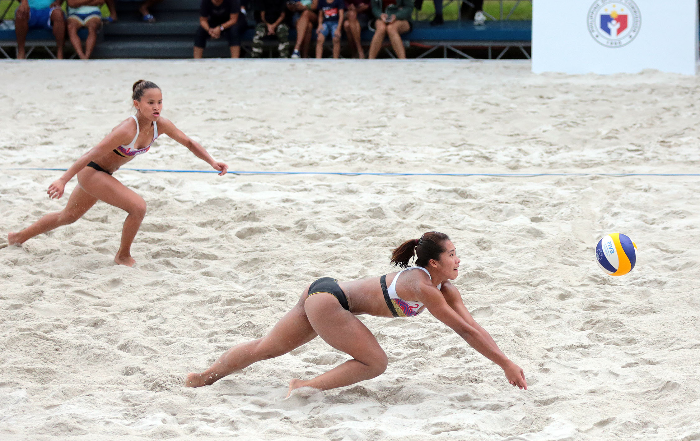 BEACH VOLLEYBALL / DECEMBER 3, 2019 Filipino volleybelles Cherry Ann Rondina and Bernadeth Pons holds their ground against Thailand's Varapatsorin Radarong and Khanttha Hongpak at the Beach Volleyball match in Subic Tennis Court in Subic, Zambales on the 3rd day of the 30th SEA Games on Tuesday, December 3, 2019. INQUIRER PHOTO / GRIG C. MONTEGRANDE