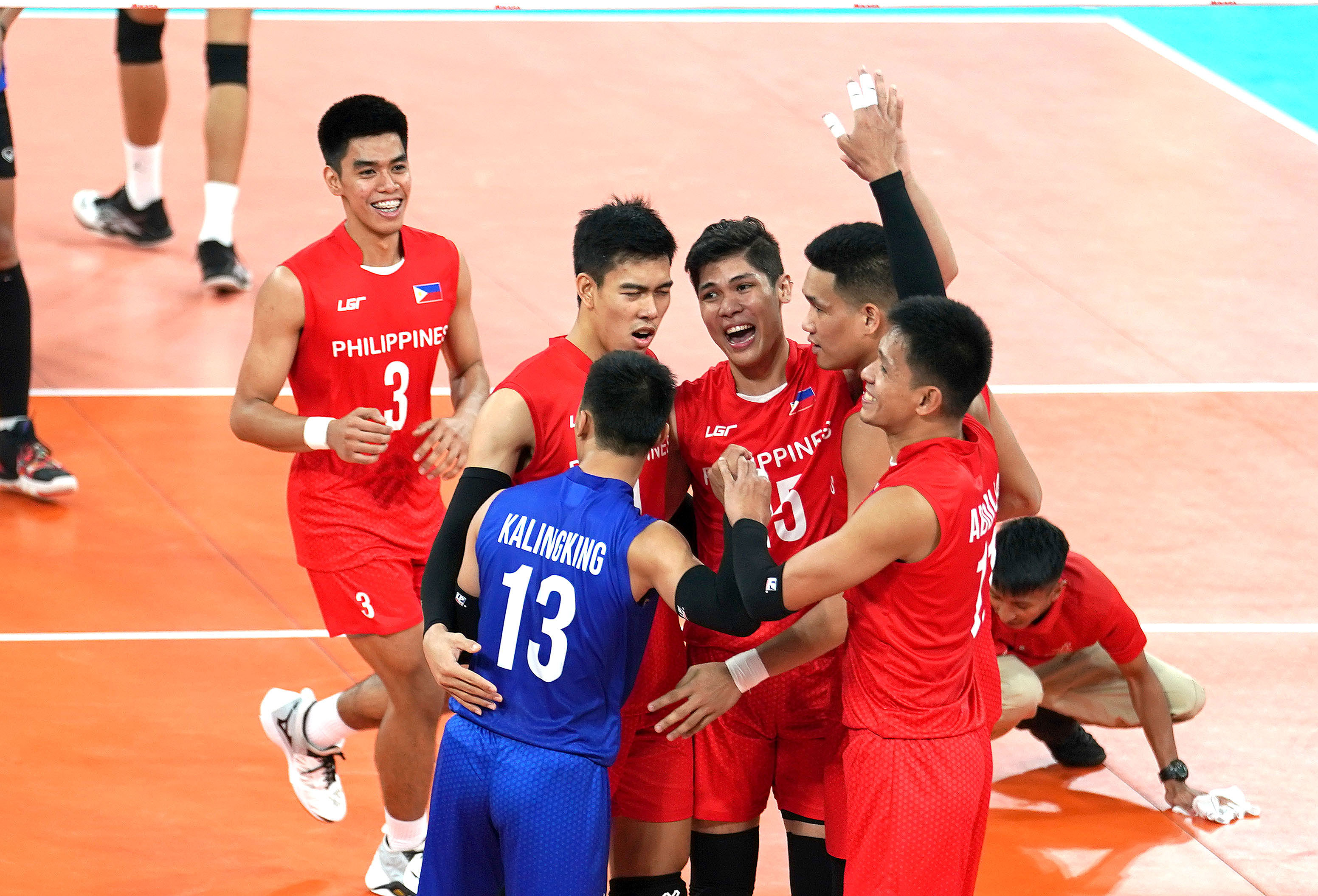 After Series Of Heartbreaks Hard Work Yields Medal For PH Men s 