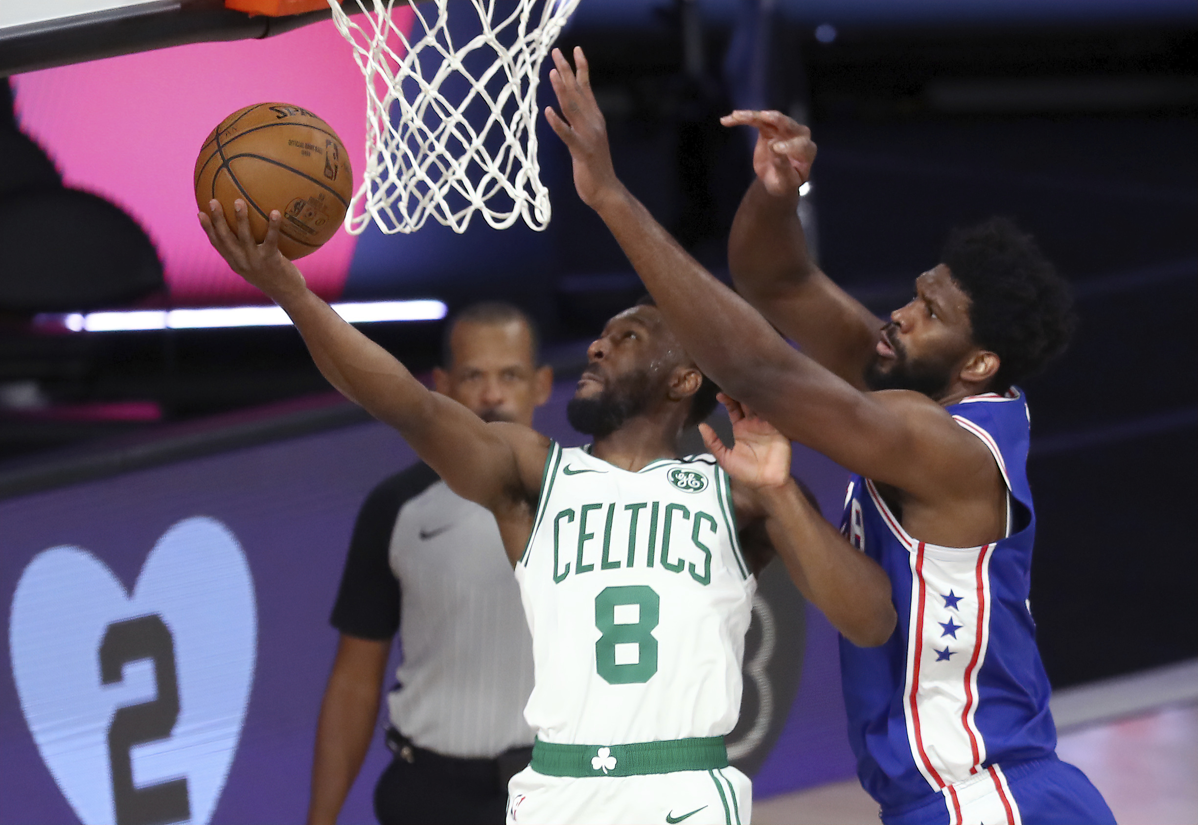 Walker's 32 lifts Celtics to win, sweep of 76ers | Inquirer Sports 