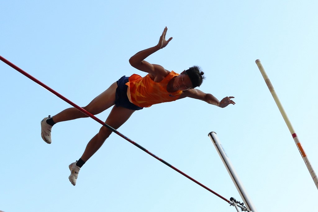 Philippines' Ernest John Obiena competes in the men's pole vault event during the Diamond League Athletics Meeting at The Louis II Stadium in Monaco on August 14, 2020.