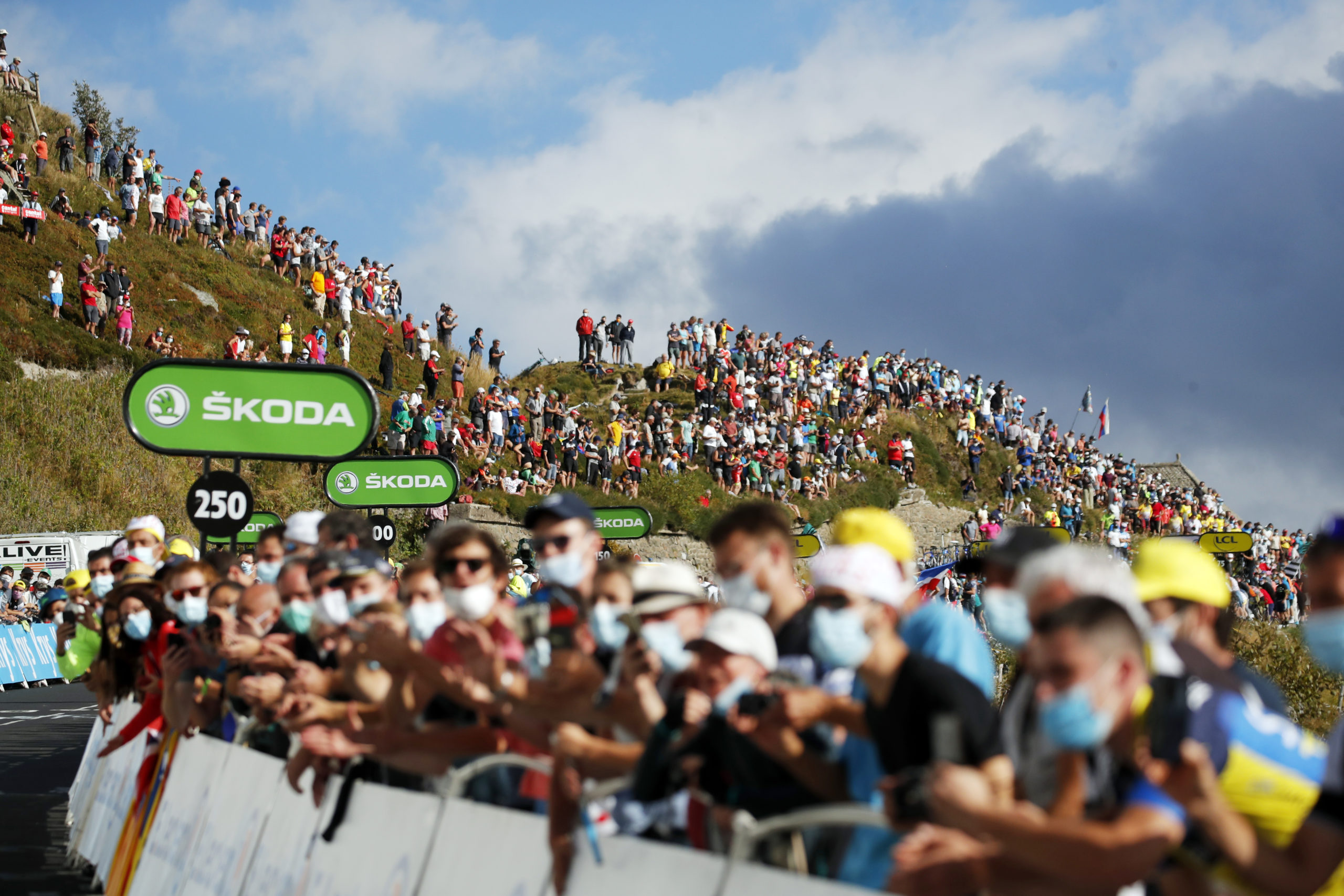 Fans barred from Tour de France stage finishes | Inquirer Sports