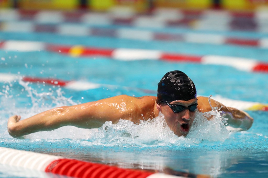 Ryan Lochte  swimming
