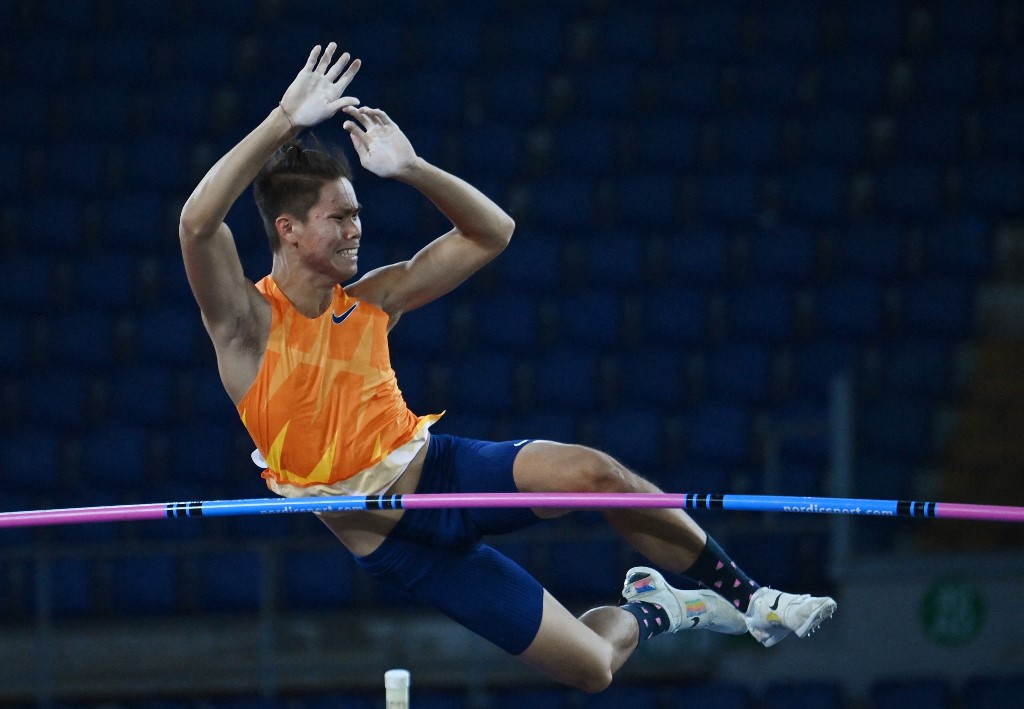 Ej Obiena Rises To World No 6 In Pole Vault Ahead Of Tokyo Olympics Inquirer Sports