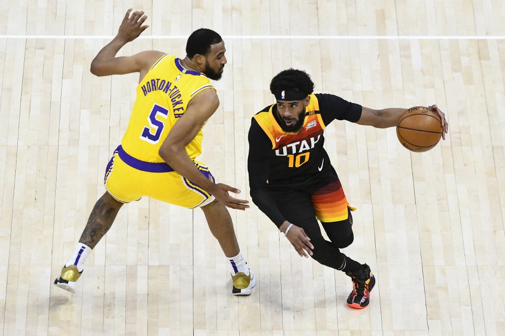 Red Hot Jazz Heap Another Loss On Lakers Inquirer Sports