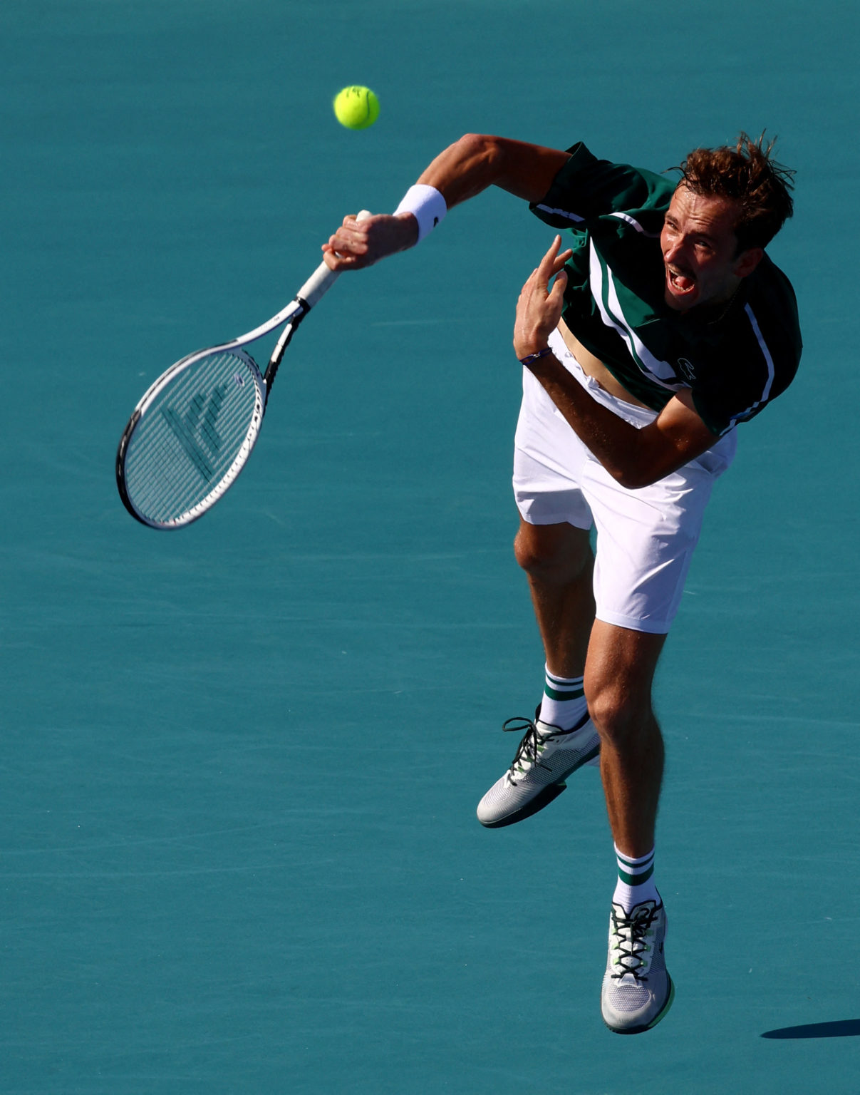 Topseeded Medvedev toils into Miami Open fourth round Inquirer Sports