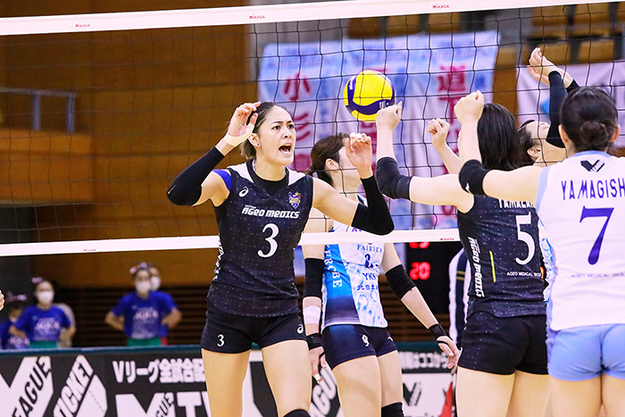 Jaja Santiago、無敗のAgeo MedicsをJapan V Cup準決勝へ導く