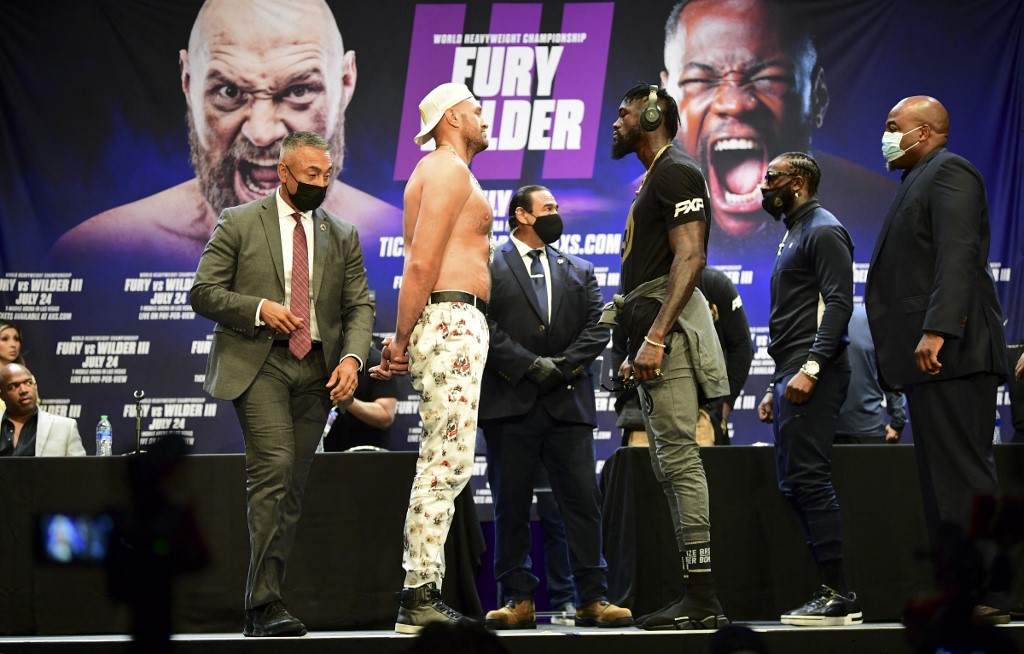 Boxers Tyson Fury and Deontay Wilder face-off 