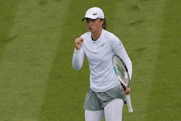 Inexperienced Swiatek glad to fly under radar at Wimbledon ...