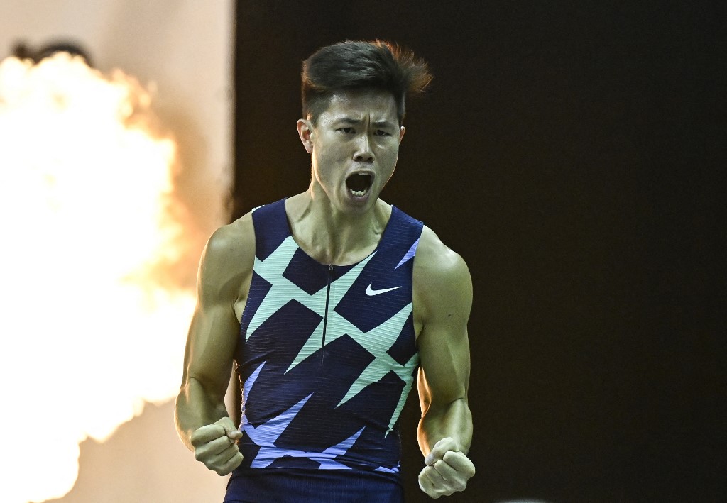 Philippine's Ernest John Obiena reacts during the Pole Vault Men competition of the ISTAF INDOOR (Internationales Stadionfest) international athletics meeting on February 5, 2021 in Berlin.