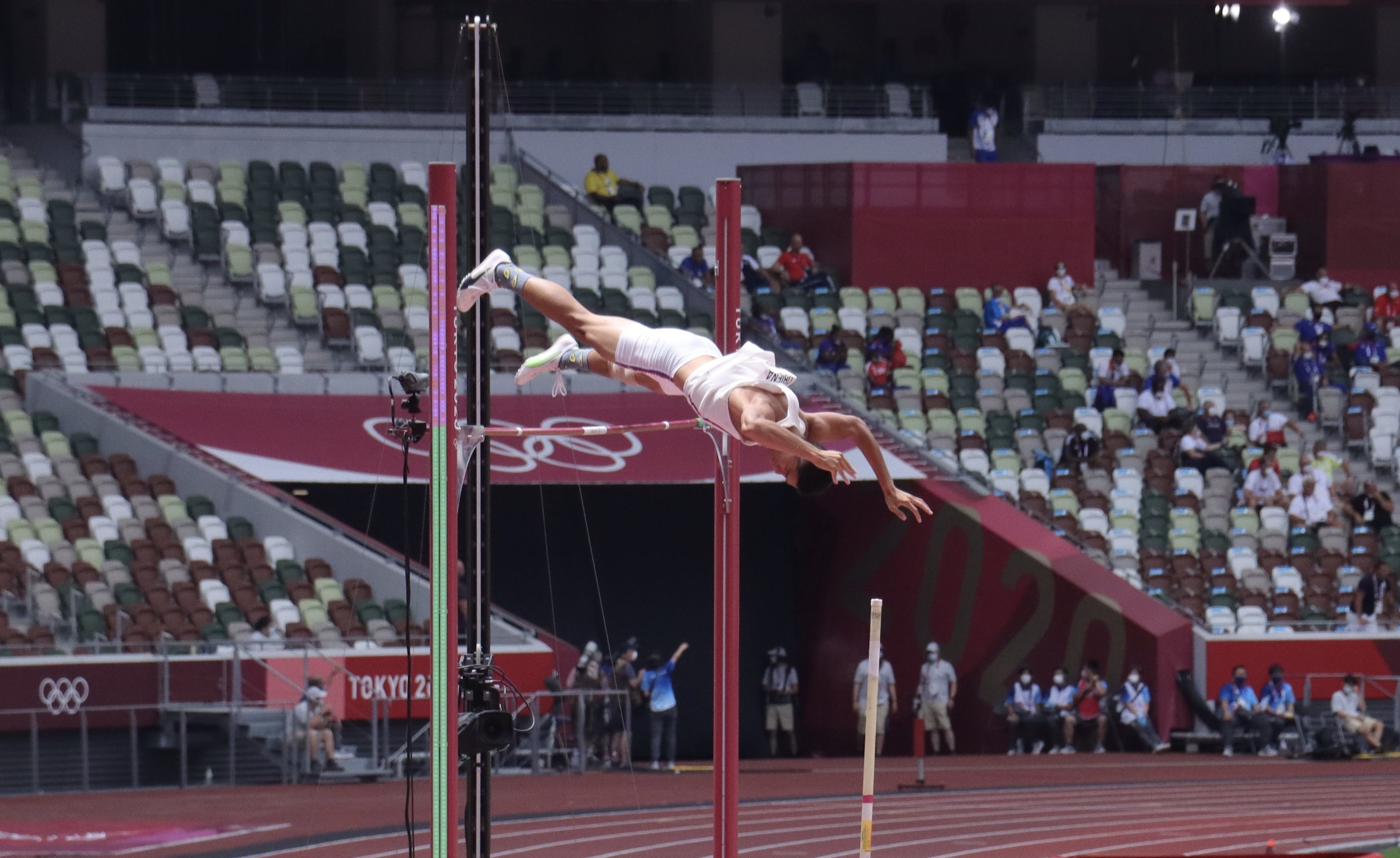 EJ Obiena during an attempt in the men's pole vault. 
