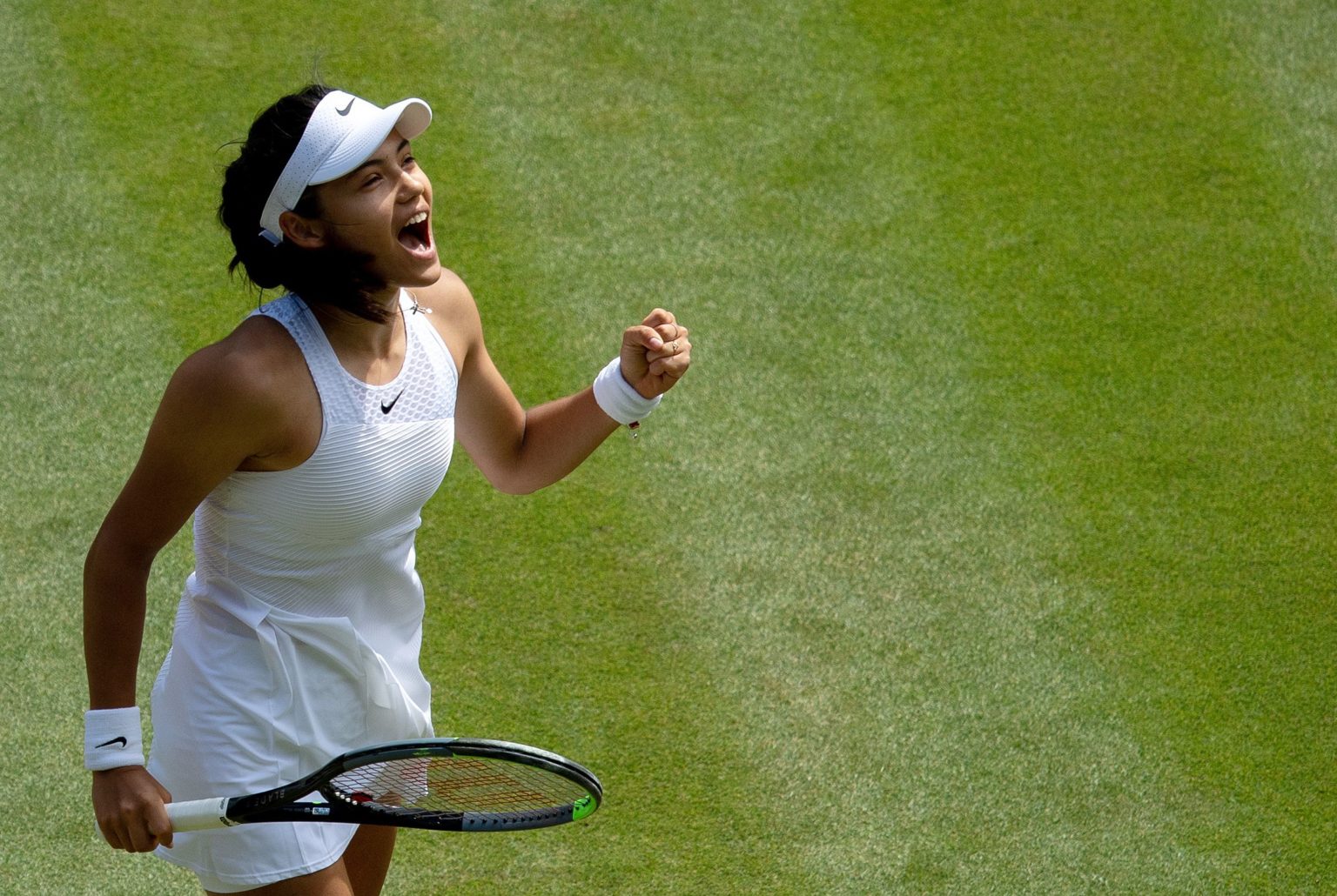 Wimbledon: Lone warrior Emma Raducanu flies the flag for ...