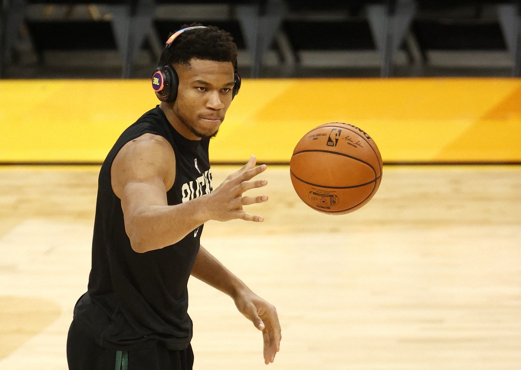 Giannis Antetokounmpo will play Game 1 of NBA Finals—reports