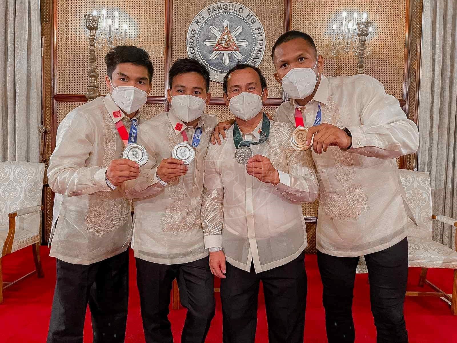 Filipino boxing medalist Carlo Paalam, Nesthy Petecio, Onyok Velasco and Eumir Marcial at Malacañang