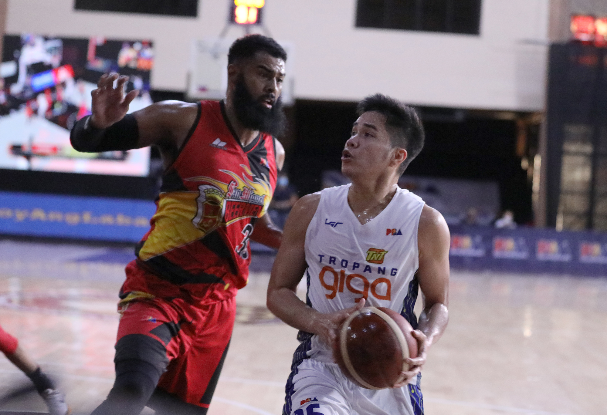 2021 PBA Philippine Cup, Magnolia vs Phoenix