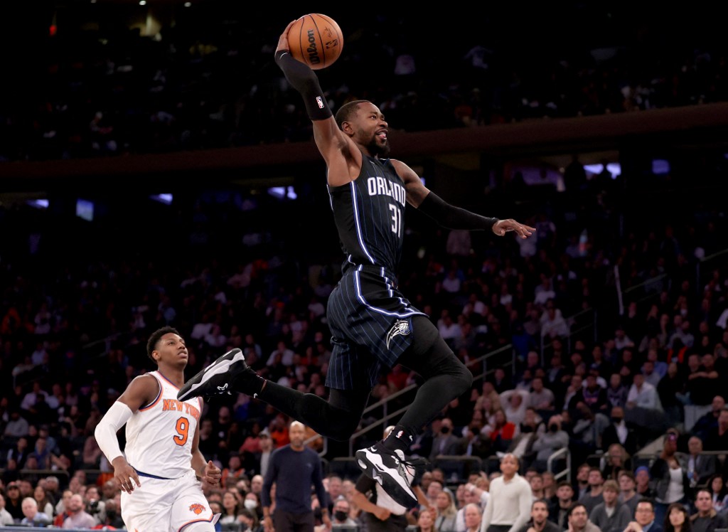 Terrence Ross #31 of the Orlando Magic dunks after making the steal as RJ Barrett #9 of the New York Knicks looks on in the fourth quarter at Madison Square Garden on November 17, 2021 in New York City.