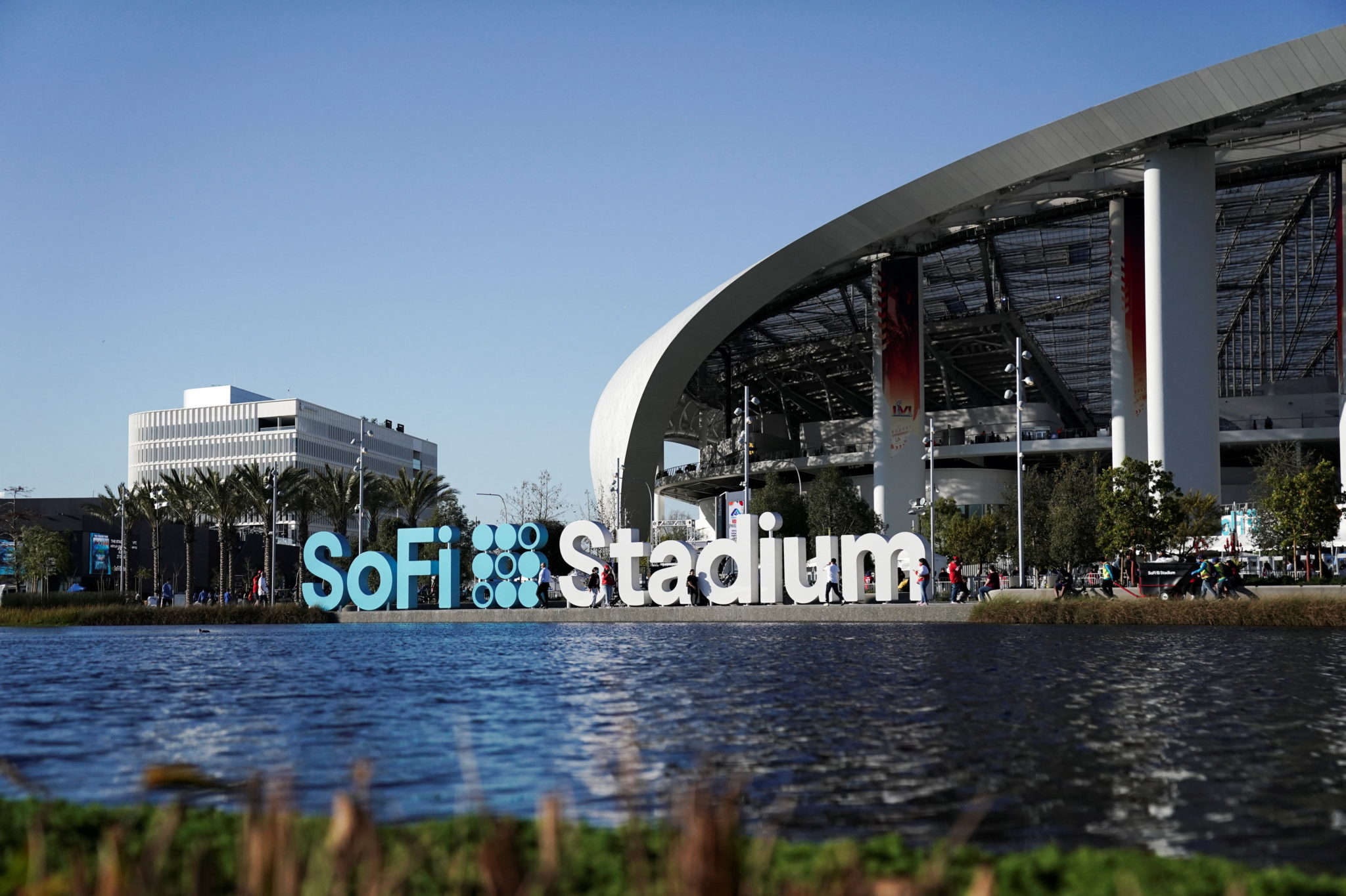 SoFi Stadium set for sizzling Super Bowl debut Vagas BH