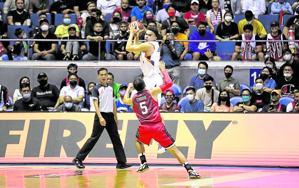 Aaron Black (in white) came through with a standout performance in Game 1. —PBA IMAGES