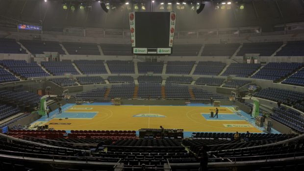 A look at the Smart Araneta Coliseum hours before the supposed tip-off of PBA Finals Game 6. DENISON DALUPANG/INQUIRER