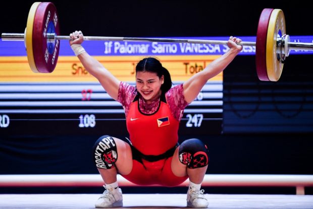 Philippines' Vanessa Palomar Sarno competes in the women's 71kg weightlifting event during the 31st Southeast Asian Games (SEA Games) in Hanoi on May 21, 2022. (Photo by Ye Aung THU / AFP)