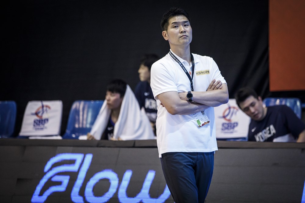 Korea coach Cho Sang Hyun. Fiba.Basketball