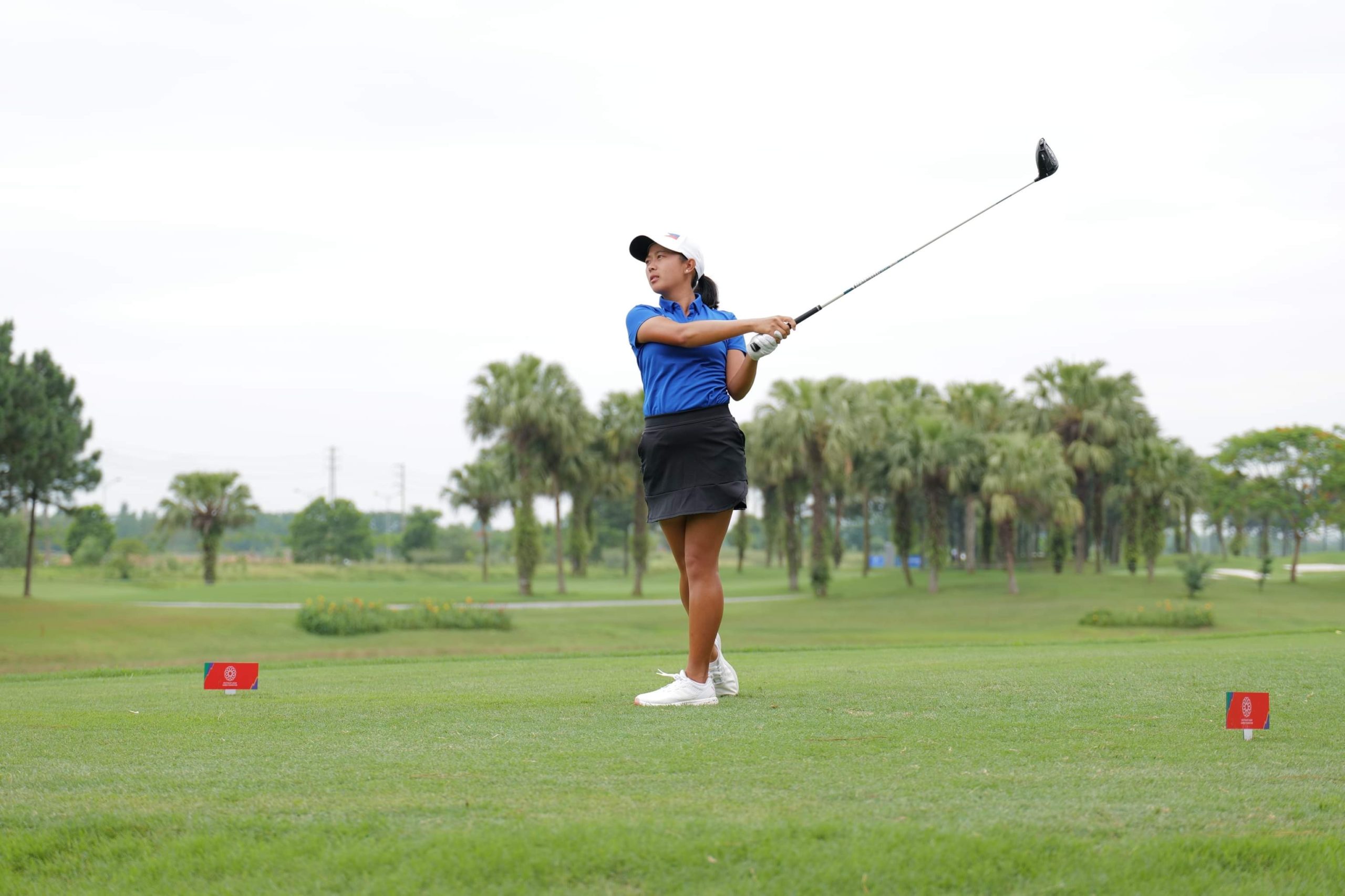 LK Go’s hopes to power the Philippines to a golf gold end with a missed par putt. —JONG ARCANO
