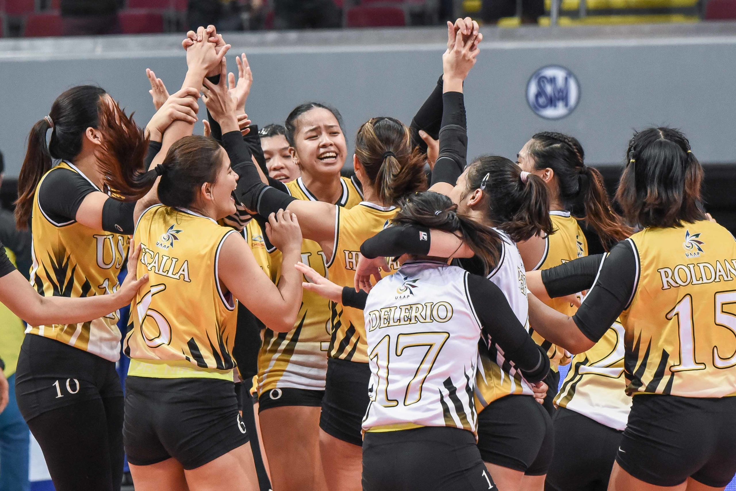 Eya Laure and the UST Tigresses. UAAP PHOTO