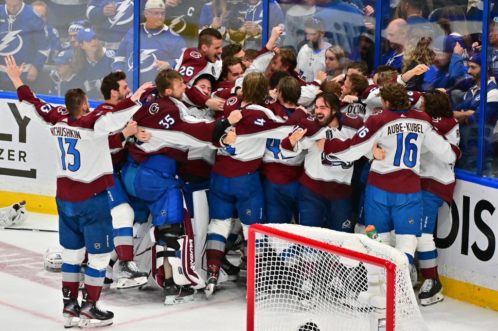 Colorado Avalanche vyhrálo finále Stanley Cupu, třetí korunu v NHL