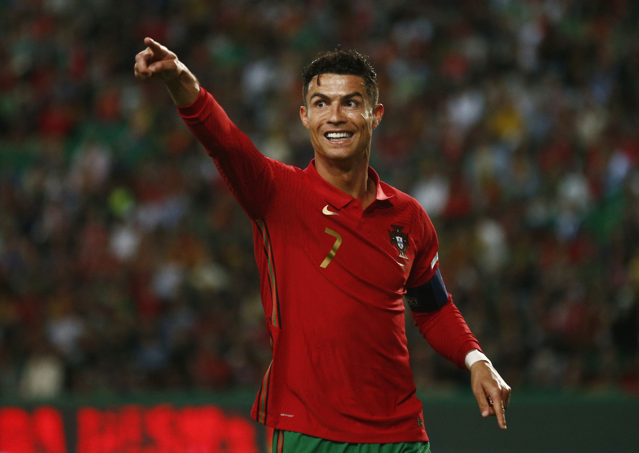 Dois gols de Ronaldo levam Portugal à grande vitória sobre a Suíça