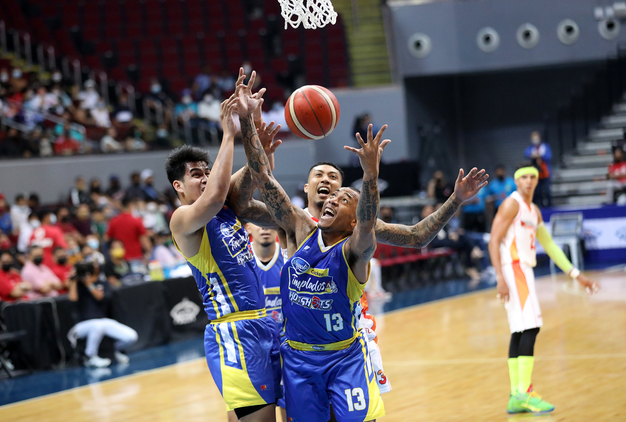 Calvin Abueva leads Magnolia to its first win in the 2022 PBA Philippine Cup.