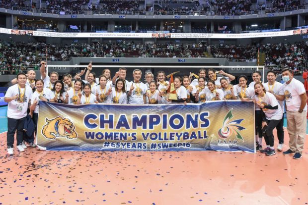 NU Lady Bulldogs complete UAAP Season 84 victory en route to the title.  –UAAP PHOTO