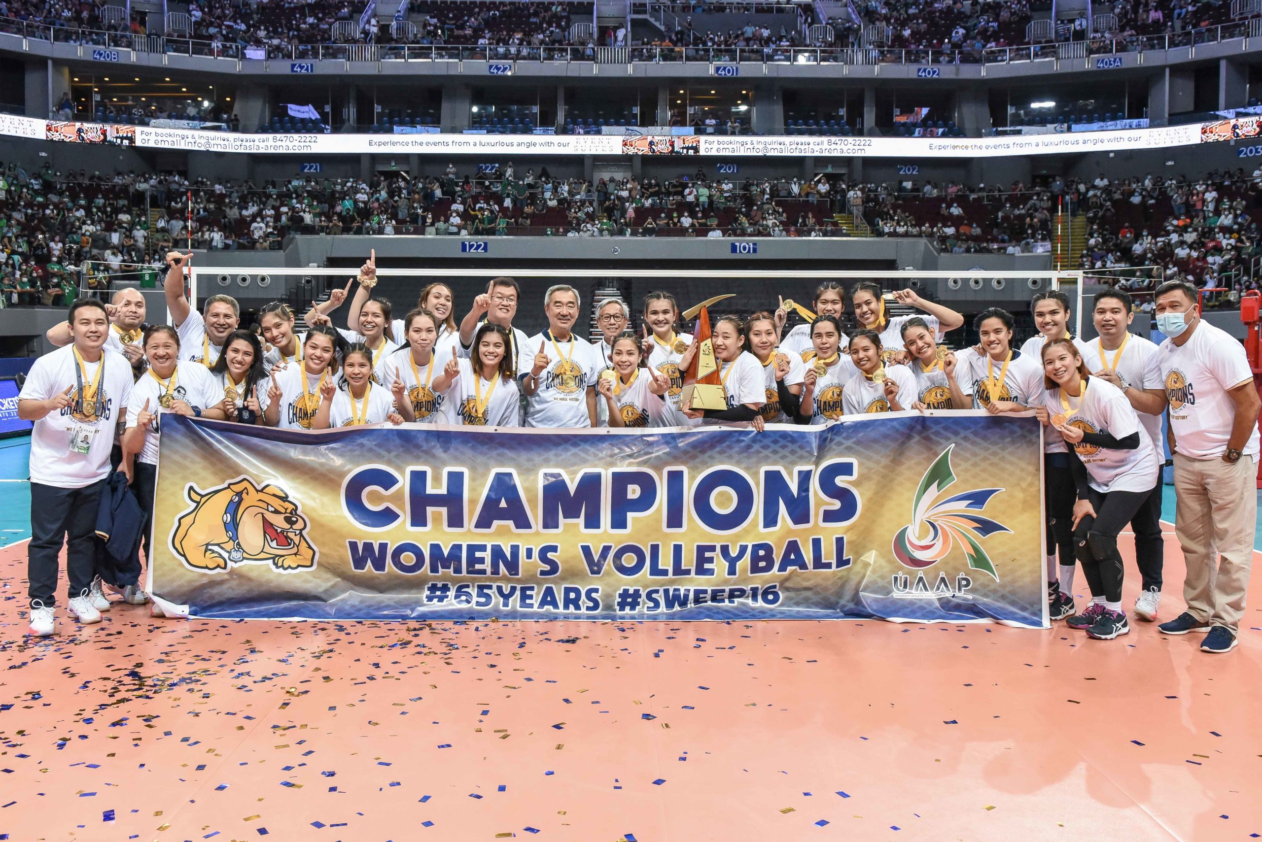 NU Lady Bulldogs complete sweep of UAAP Season 84 on their way to the title. –UAAP PHOTO