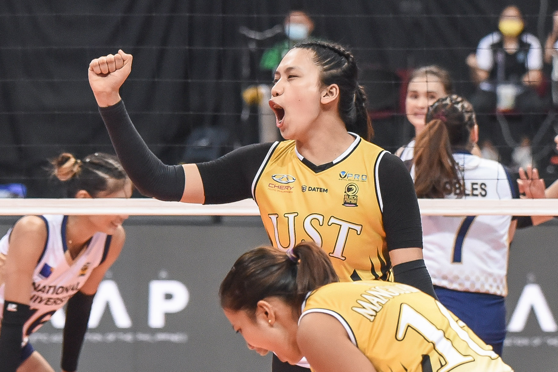 Camille Victoria signs with Akari Chargers for her PVL debut