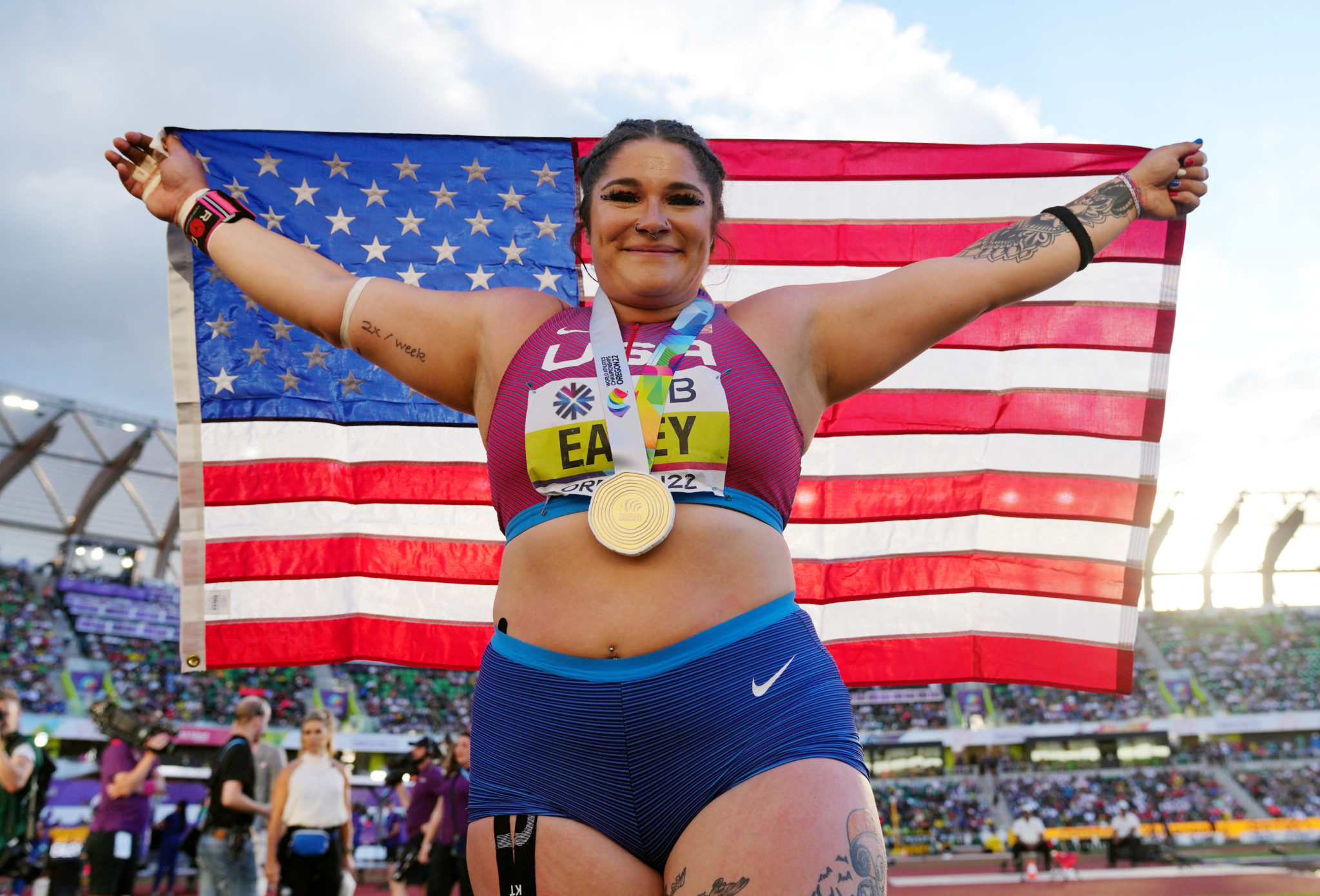 Chase Ealey Wins Us Womens Shot Put World Title Inquirer Sports
