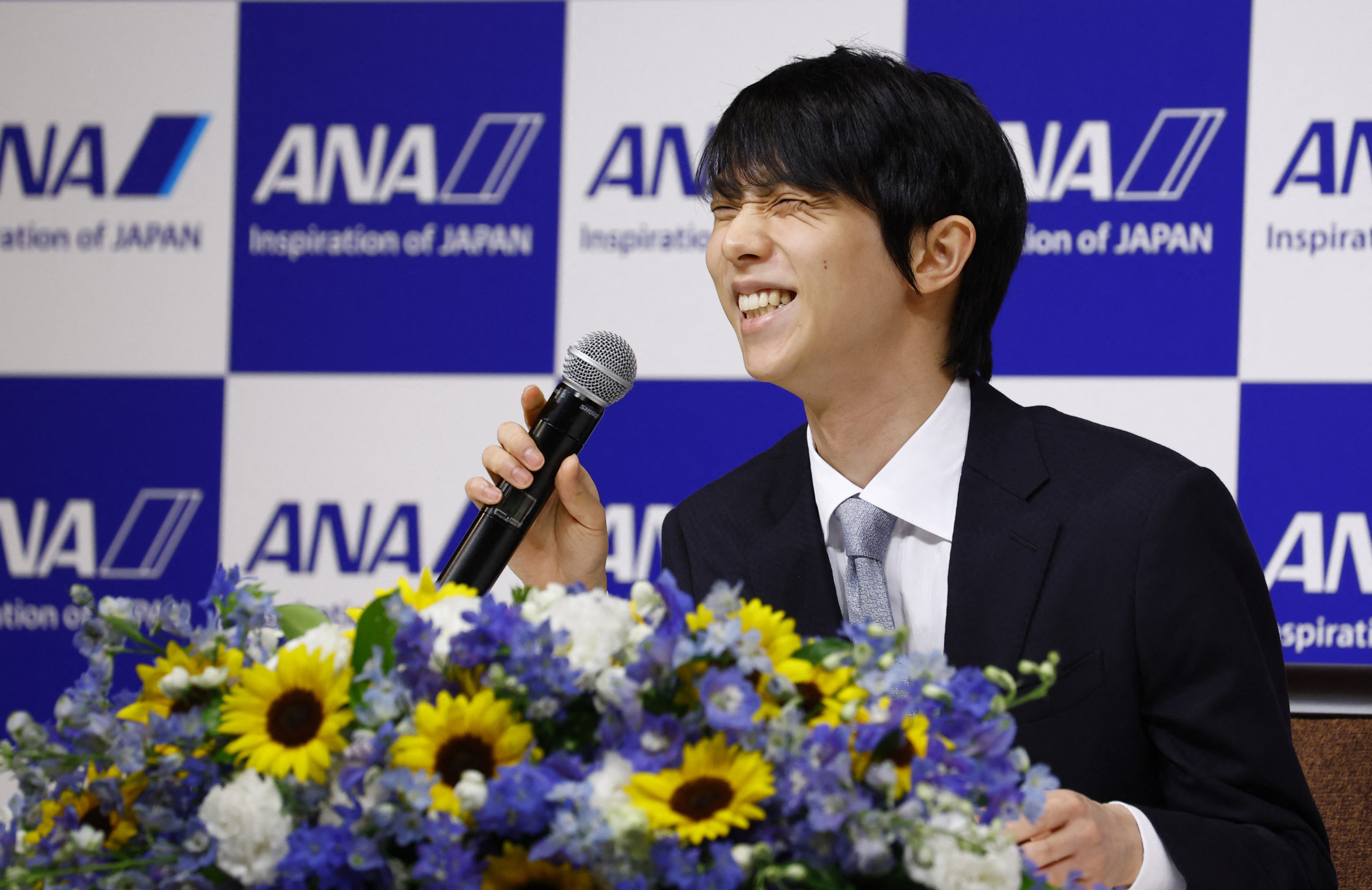 Figure Skating - Japanese figure skater Yuzuru Hanyu holds a press conference - Tokyo, Japan 