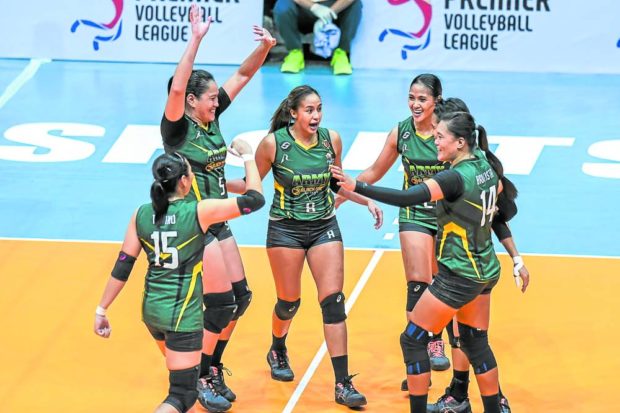 Jovelyn Gonzaga leads an Army team that drew great guns from veterans MJ Balse-Pabayo (No. 5) and Nene Bautista (No. 14). —PVL PHOTO