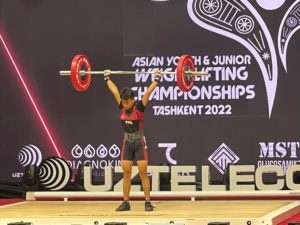 Teen lifter Colonia resets Asian and world standards