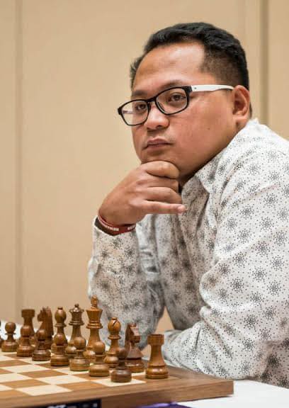    Grandmaster Mark Paragua.