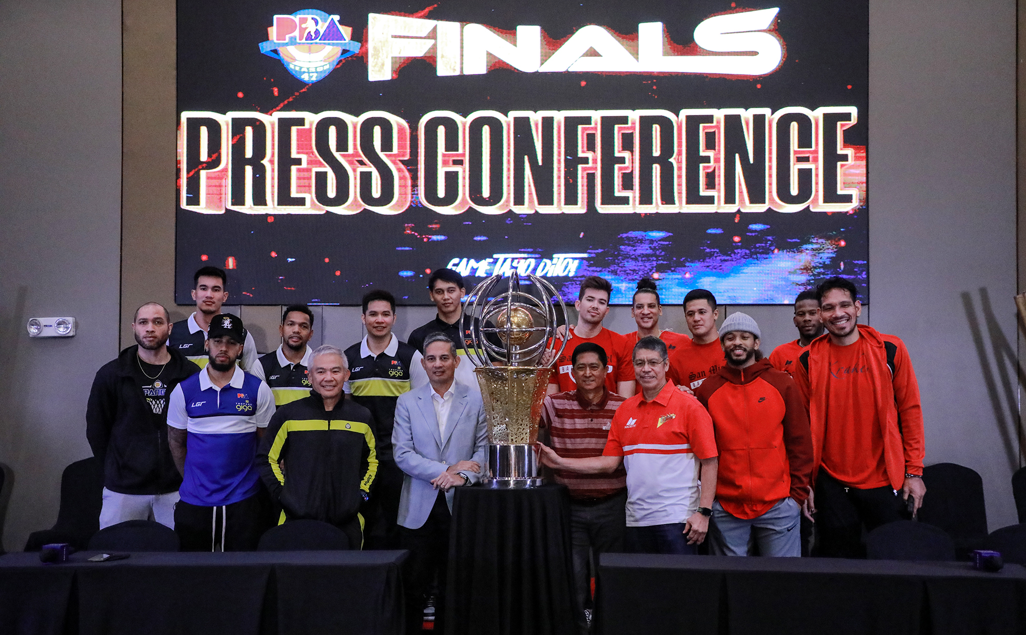 2022 PBA Philippine Cup finalists San Miguel Beermen and TNT Tropang Giga.