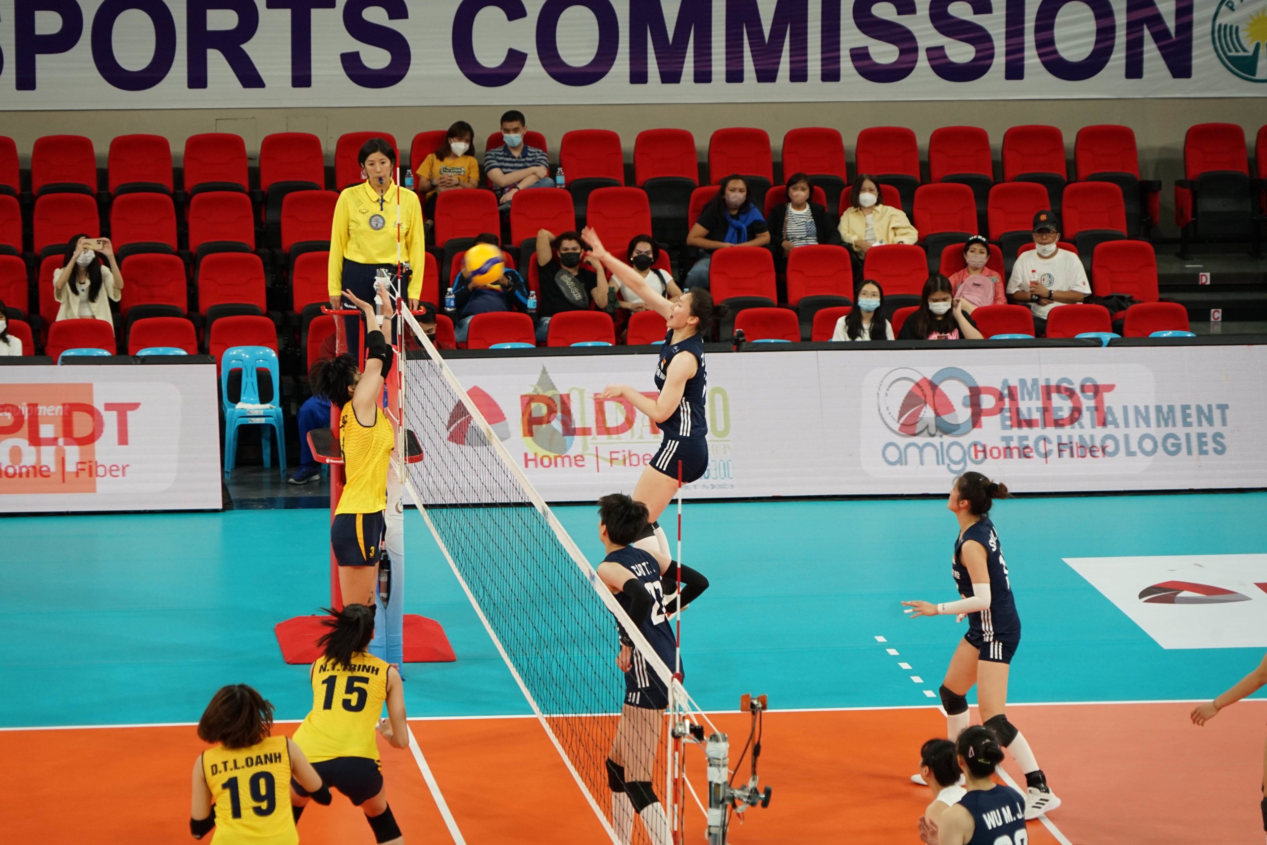 China vs Vietnam in the AVC Cup for Women. 