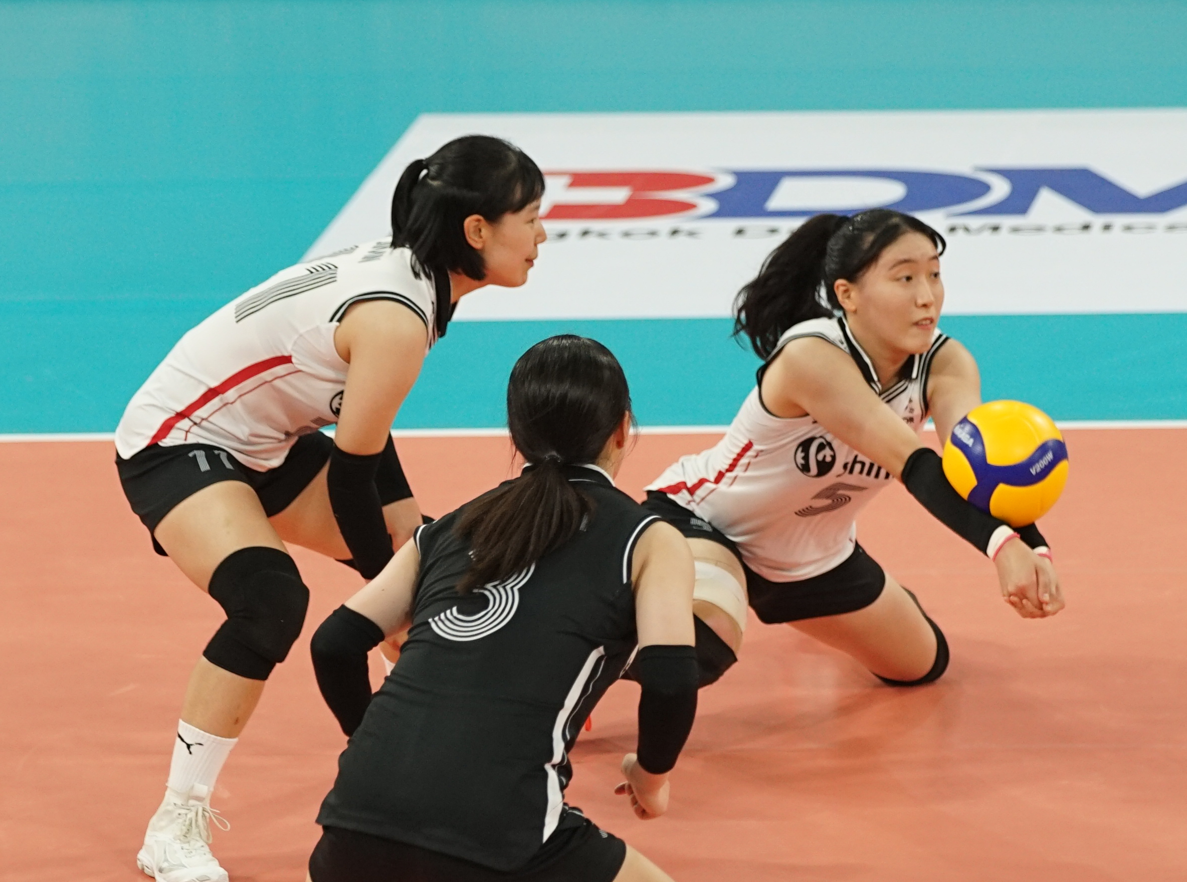 Members of South Korea team in the AVC Cup for Women. –CONTRIBUTED PHOTO