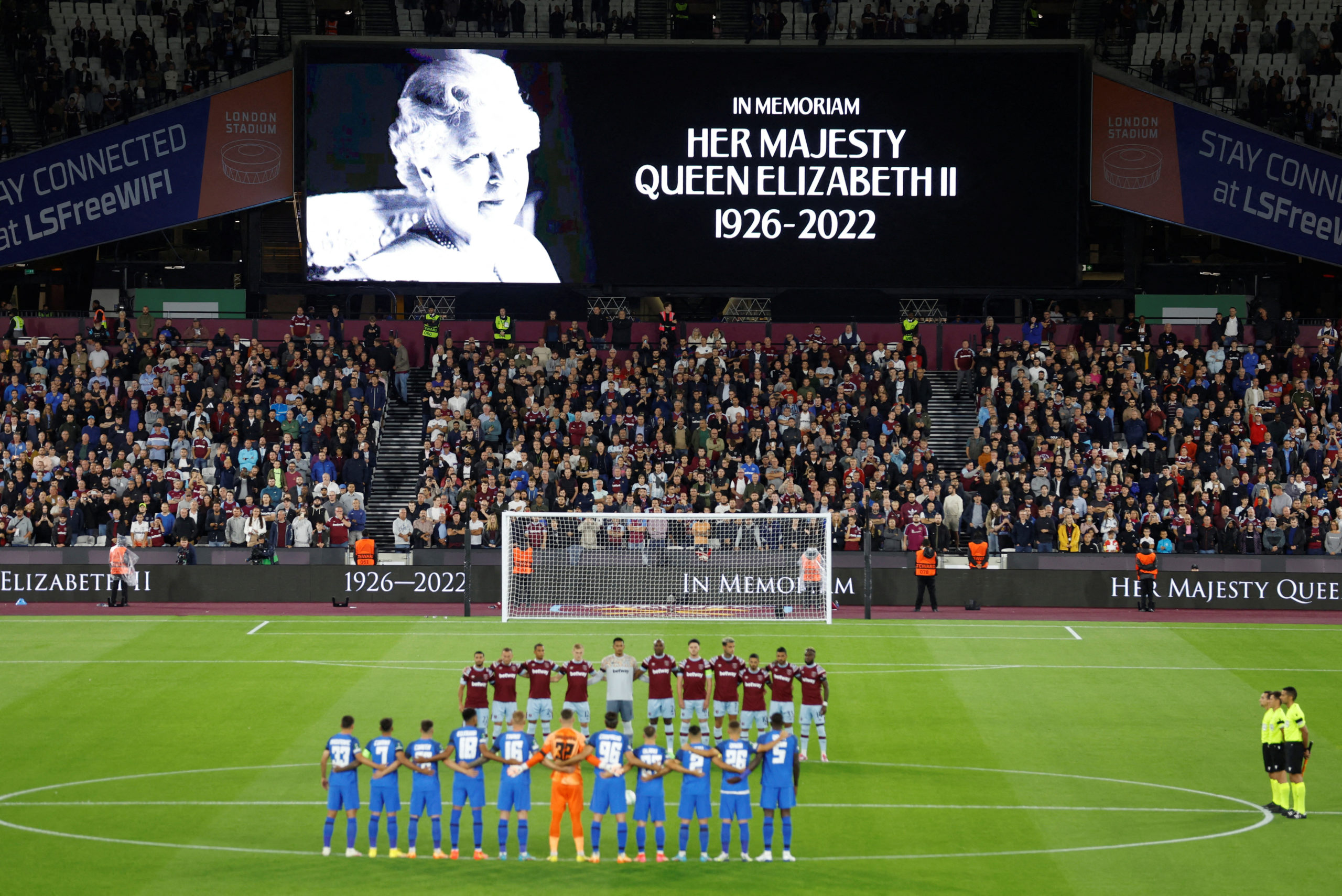  London Stadium, London, Britain - September 8, 2022 General view of the players during a minutes silence before the match after the death of Britain's Queen Elizabeth 