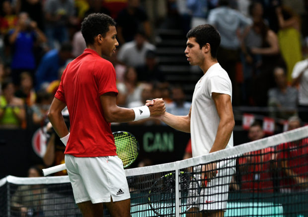 Canada's Felix Auger Aliassime and Spain's Carlos Alcaraz shake hands after their match REUTERS/Pablo Morano