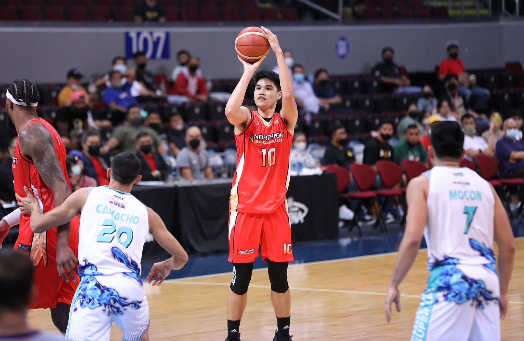 Arvin Tolentino (left) is carving his own niche away from his favorite team. —PBA IMAGES