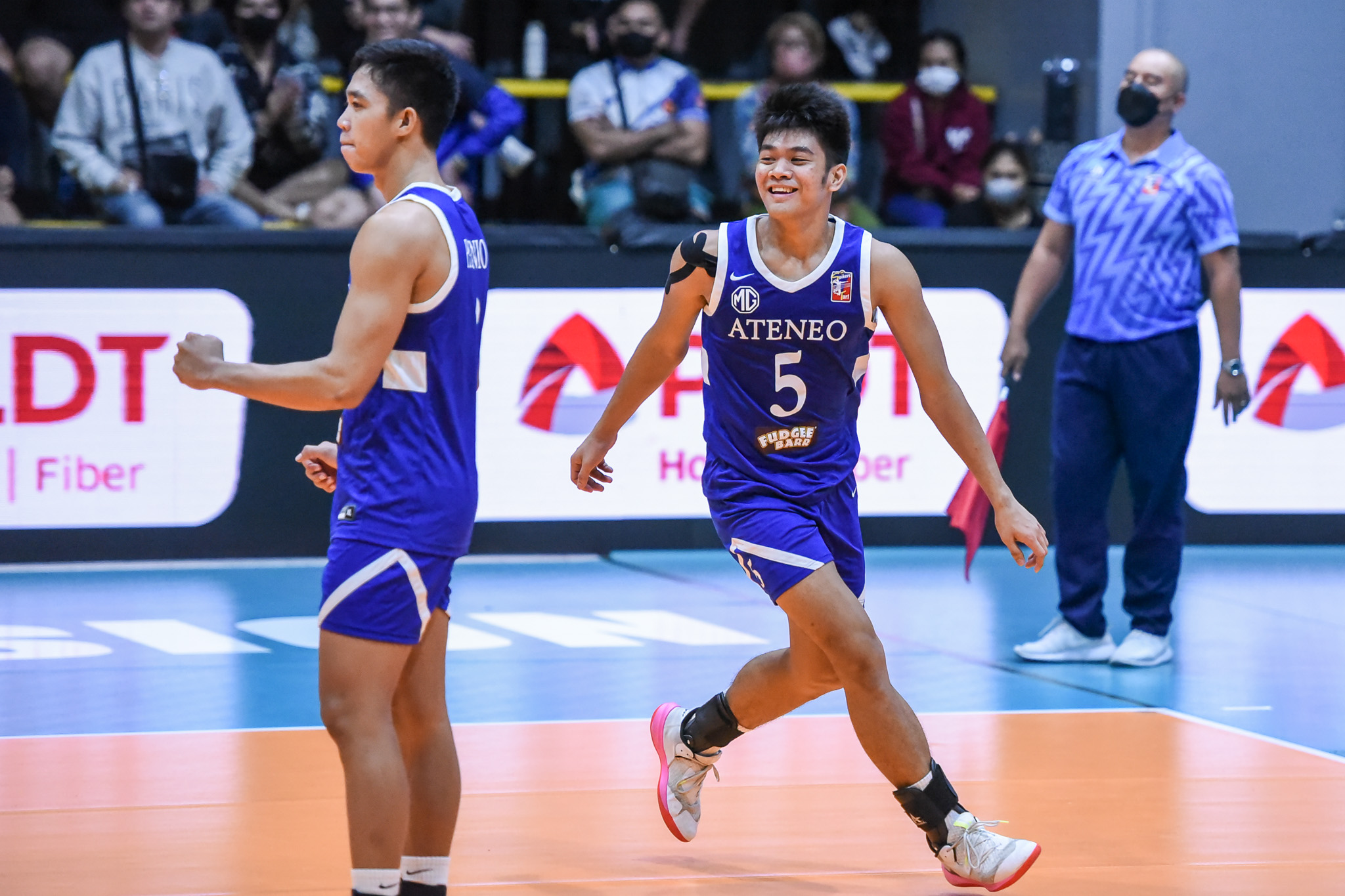 Kennedy Batas streets Ateneo-Fudgee Bar to first win in Spikers' Turf. 