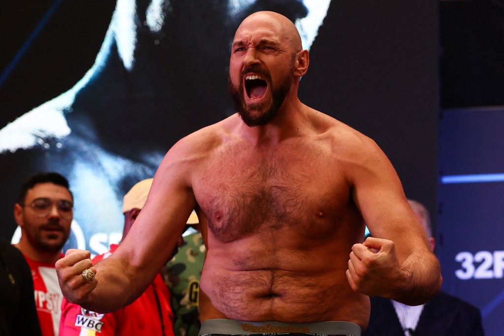 Tyson Fury to fight Derek Chisora for third time