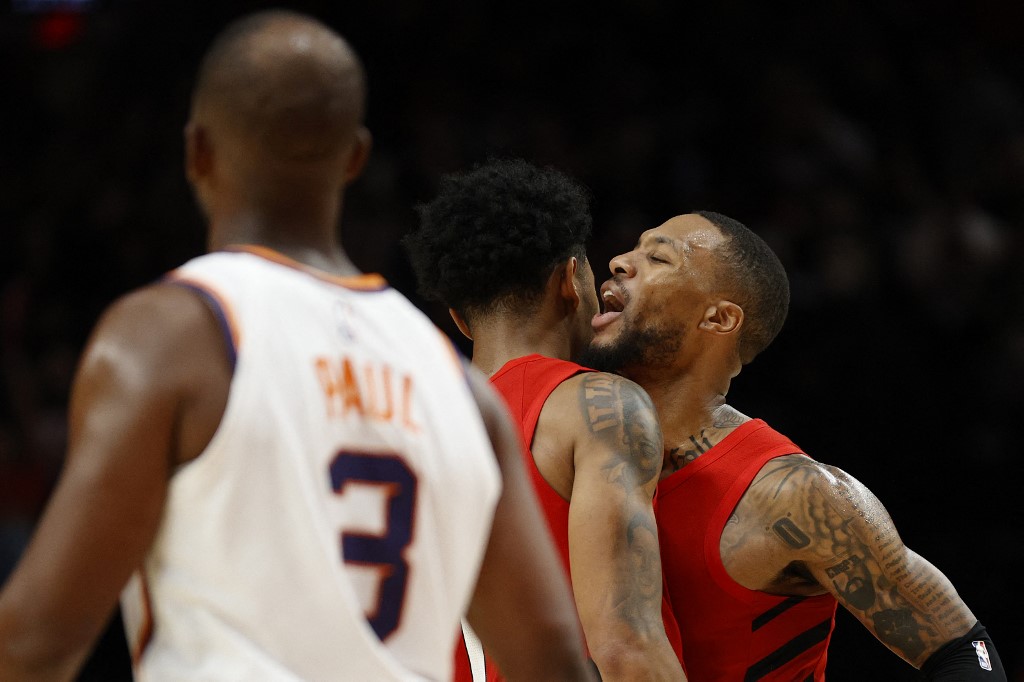 NBA: Trail Blazers eclipse Suns in OT, Damian Lillard fires 41
